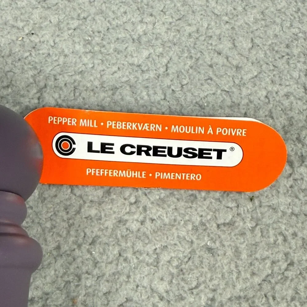 Le Creuset Pepper Mill Matte Amethyst Purple 8' Ceramic Grinder NWT Kitchen Tool